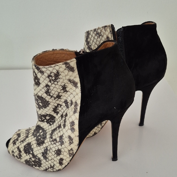ALEXAWAGNER Snakeskin & Black Open-Toe Heeled Boots – US 8.5 / EU 39 - Picture 2 of 15